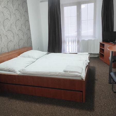 Horsky Hotel Eva Svätý Jur Oda fotoğraf