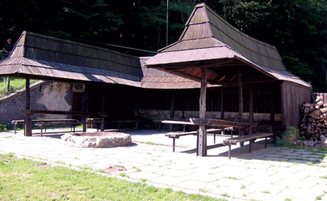 Horsky Hotel Eva Svätý Jur Dış mekan fotoğraf